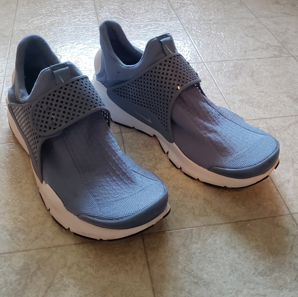 Nike Sock Dart - Picture 1 of 9